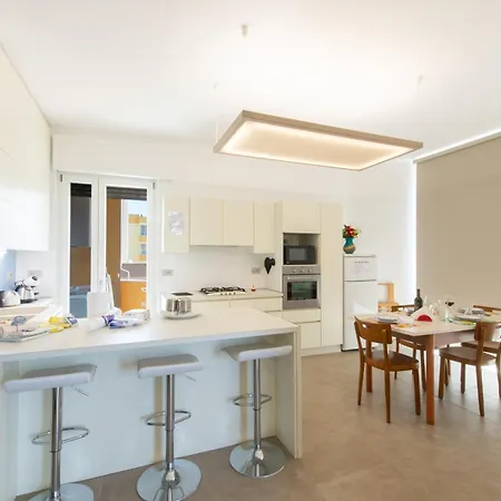 Гостьовий будинок Vista Mare - La Bomboniera 3*