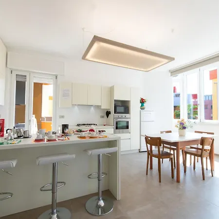 Vista Mare - La Bomboniera Гостьовий будинок 3*