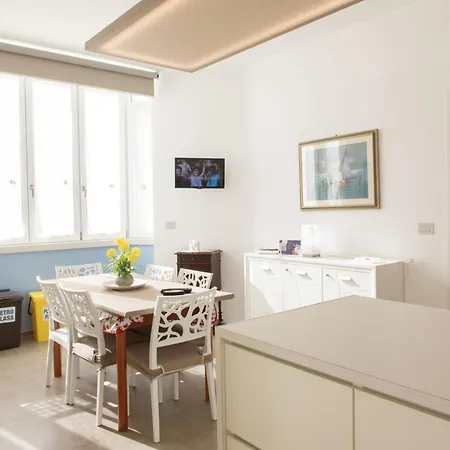 Vista Mare - La Bomboniera Konukevi 3*